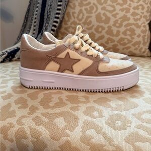Platform Low-Top Sneakers in Beige and Cream